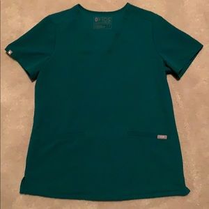 Figs Casma Three-Pocket Scrub Top